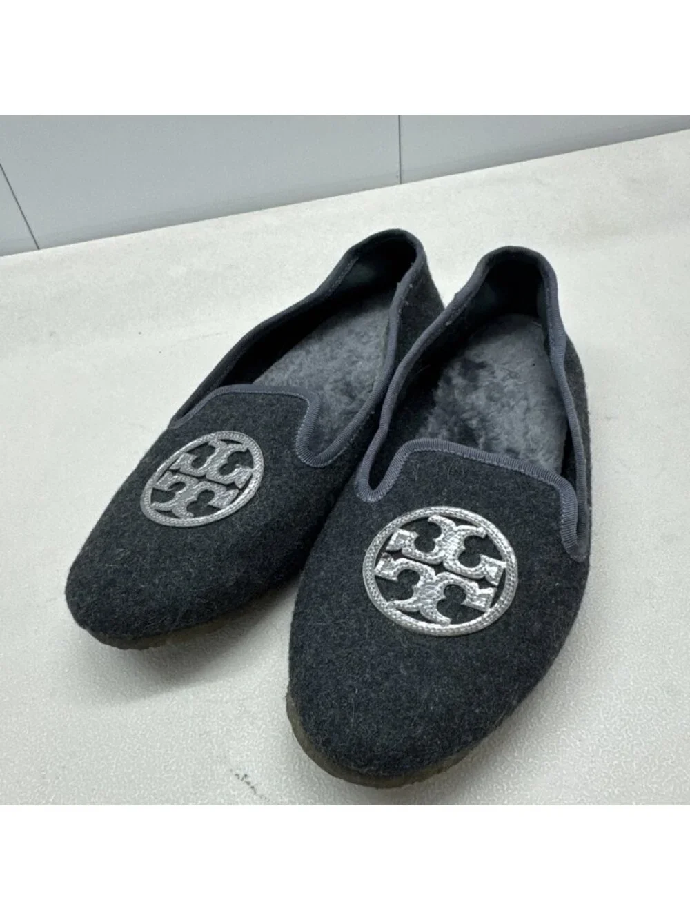 Tory Burch Billy Charcoal Gray Wool Logo Lamb Fur Slipper Flats Women 9M US